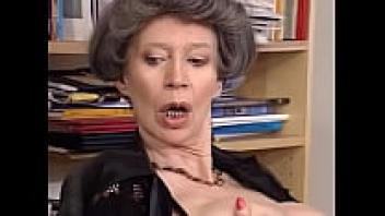 The extreme 2 of old females