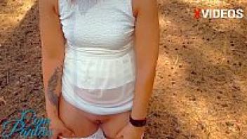 Cum Panties during a morning walk.