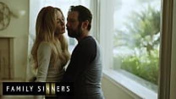 Family Sinners: Rough Intercourse Between Stepsiblings and Blonde Babes (Aiden Ashley, Tommy Pistol)