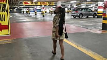 showing me around the market without underwear while there was fire in the xereca Black bruna