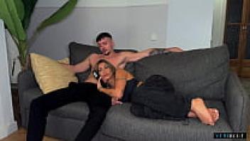 Until I o climax, my Latina housemate rimmings me Kenia music