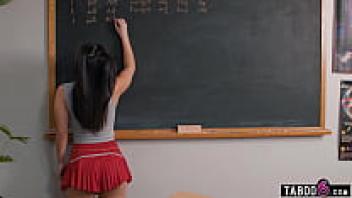 Kimmy Kimm, a Korean girl in detention, fell in love with her teacher after he caught her.