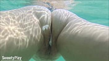 Cum dump swimming and creampie underwater following beach orgy